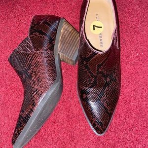 NWT red snake skin lucky Heeld Booties